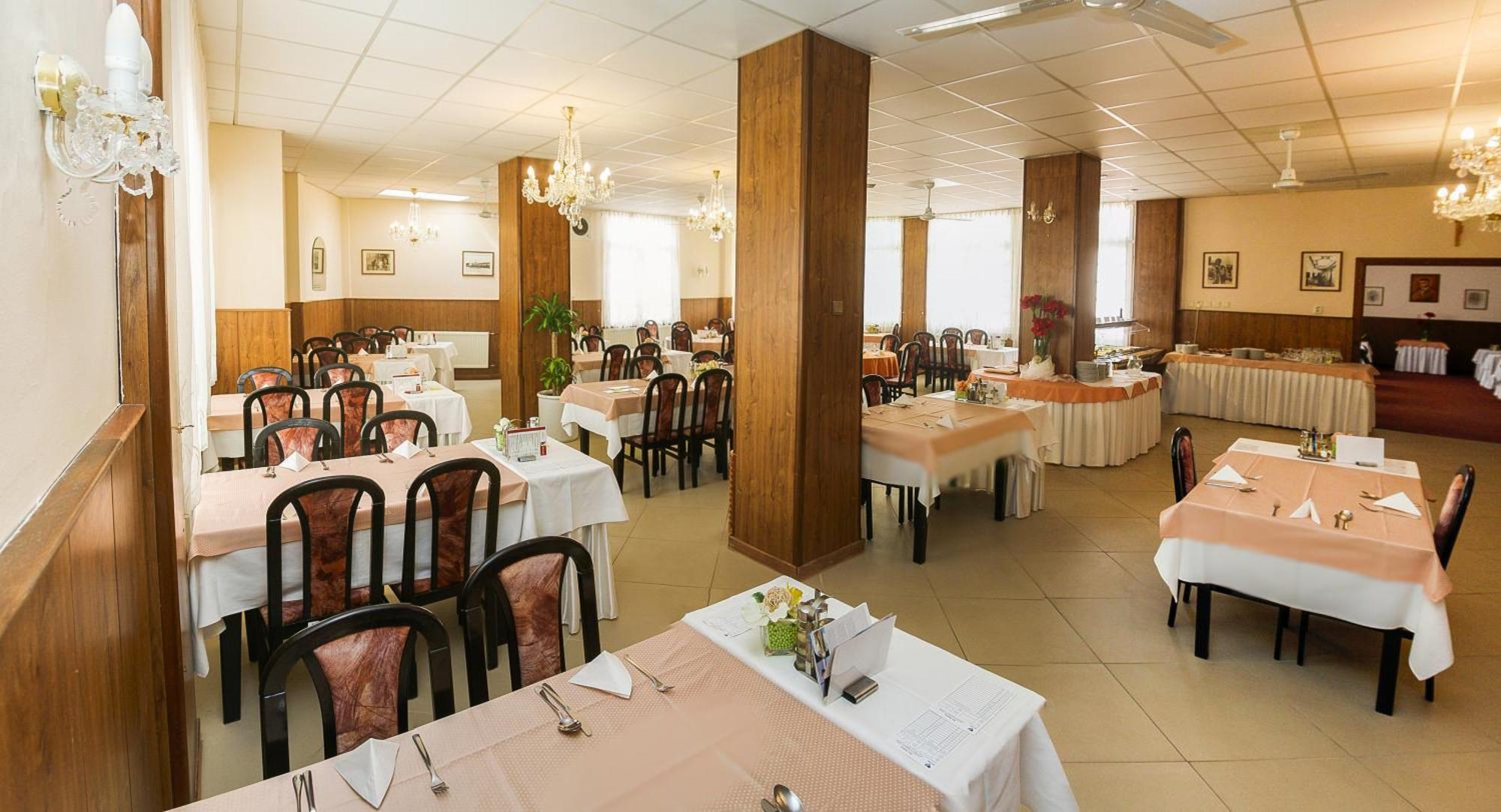 Ensana Vila Trajan 皮耶什佳尼 外观 照片